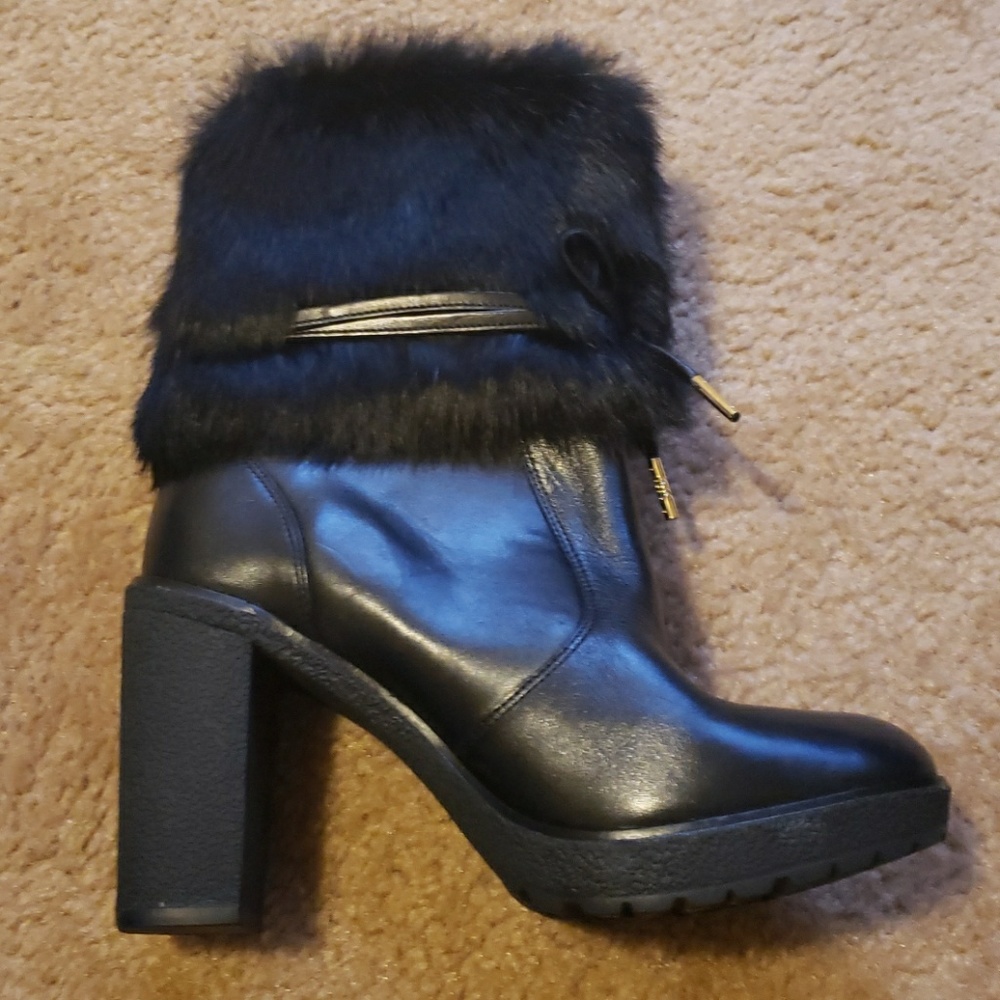 Michael Kors Leather/Fur boots - Picture 4 of 5